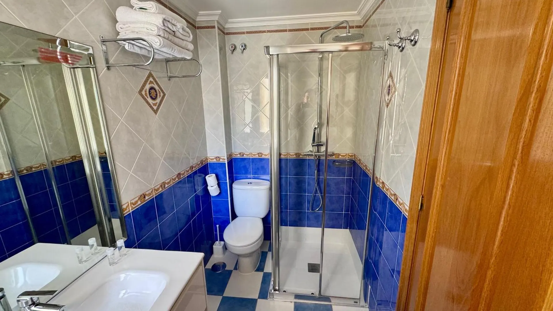 Apartamentos Nina De Oro Torremolinos Espanha