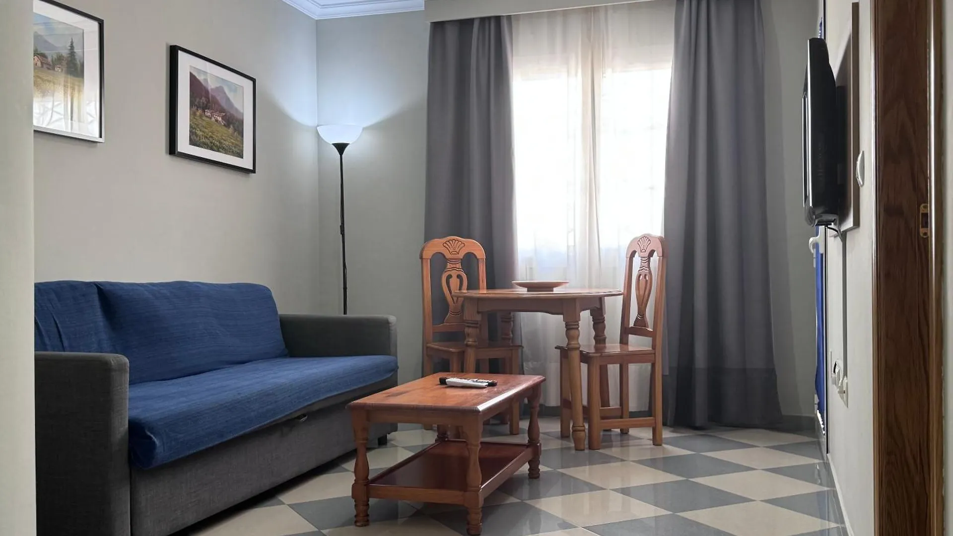 Apartamentos Nina De Oro Torremolinos